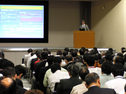 写真：説明会の様子