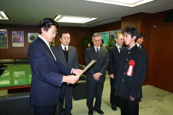 写真：受賞の様子（文部科学大臣賞）