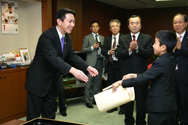 写真：受賞の様子(文部科学大臣賞)