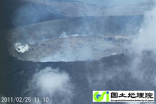 火口の様子１（11時10分）の画像