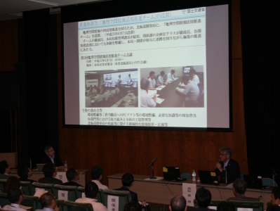 写真：高松北海道局長との対談風景