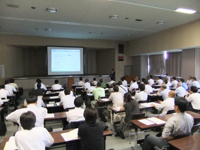 写真：会場の様子（１）