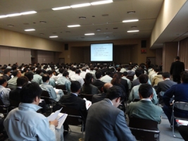 写真：説明会の様子