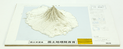 作品：地図模型（利尻島）