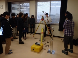 施設見学の様子1