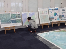 写真1:パネル展示1