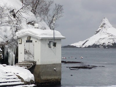Photograph of Oshoro Tide Station  (image)