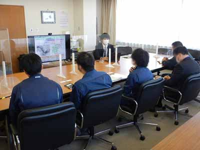 電子国土基本図の整備及び更新に関する普及啓発活動の様子