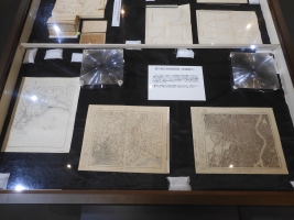 写真:震災地応急測図原図(原版展示)